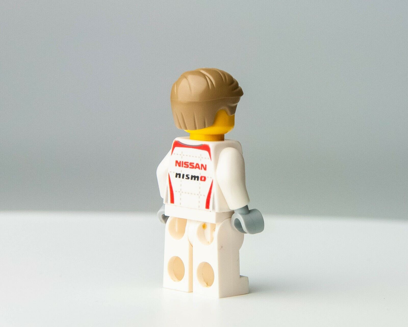 LEGO Nissan GT-R NISMO Driver - Speed Champions 76896 (sc081) Minifigure - StudBee